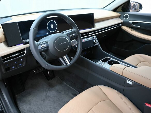 2025 Hyundai Sonata VIII (DN8) Рестайлинг, чёрный, 4319900 рублей - вид 12