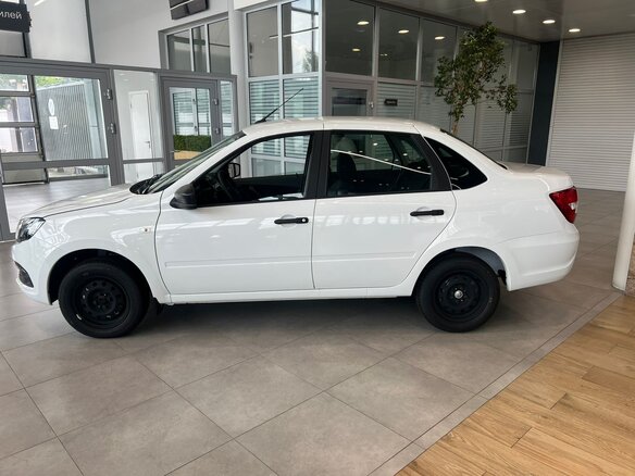 2026 Lada (ВАЗ) Granta I Рестайлинг, белый, 850000 рублей - вид 7