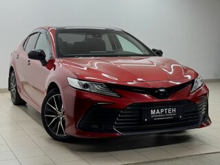 2021 Toyota Camry VIII (XV70) Рестайлинг, красный, 3150000 рублей, вид 3