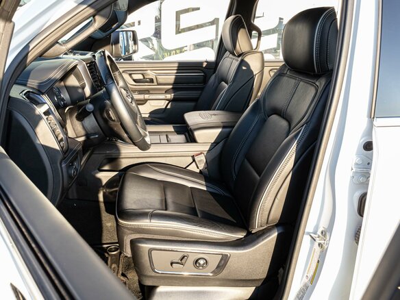 2022 Ram 1500 Crew Cab V, белый, 7950000 рублей - вид 11