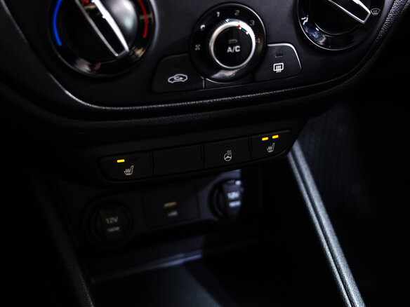 2020 Hyundai Solaris II Рестайлинг, чёрный, 1749000 рублей - вид 17