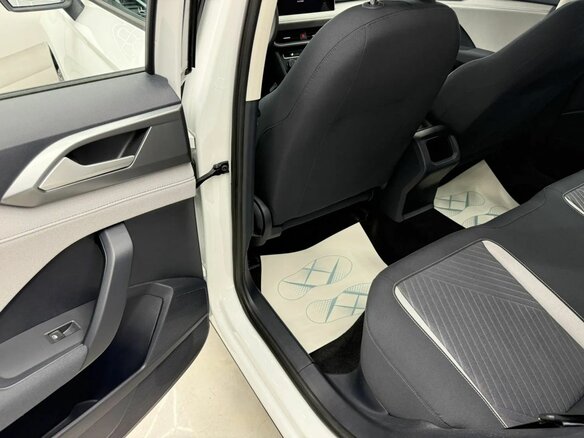 2025 Volkswagen Tharu 300 TSI I Рестайлинг, белый, 3149000 рублей - вид 11