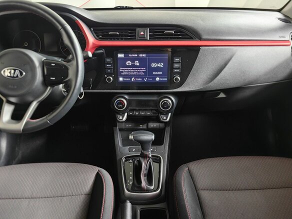 2020 Kia Rio X IV Рестайлинг, чёрный, 1715000 рублей - вид 13