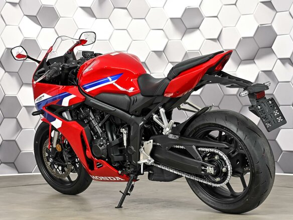 2026 Honda CBR 650R, красный, 1377000 рублей - вид 7