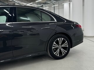 2024 Mercedes-Benz E-Класс 200 VI (W214, S214), чёрный, 5980000 рублей, вид 3