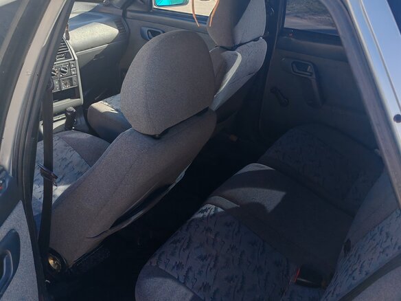 2005 Lada (ВАЗ) 2112, серебристый, 155000 рублей - вид 8