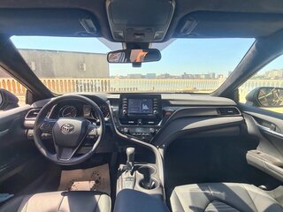 2023 Toyota Camry VIII (XV70) Рестайлинг, чёрный, 3900000 рублей, вид 5
