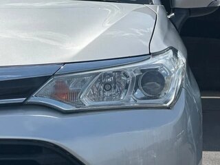 2017 Toyota Corolla Fielder XI (E160, E170, E180) Рестайлинг 1, серебристый, 1050000 рублей, вид 1
