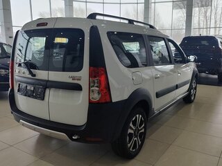2026 Lada (ВАЗ) Largus Cross I Рестайлинг, белый, 1927530 рублей, вид 2