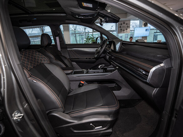 2026 Geely Okavango I Рестайлинг, серый - вид 11