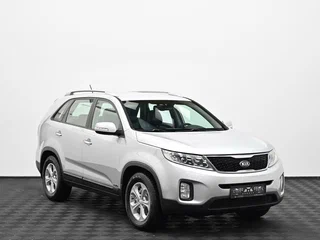 2017 Kia Sorento II Рестайлинг, серебристый, 1799000 рублей, вид 1