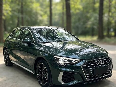 2023 Audi A3 Sportback 35 TFSI IV (8Y), зелёный, 2100000 рублей, вид 3