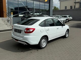 2026 Lada (ВАЗ) Granta I Рестайлинг, белый, 1093000 рублей, вид 5