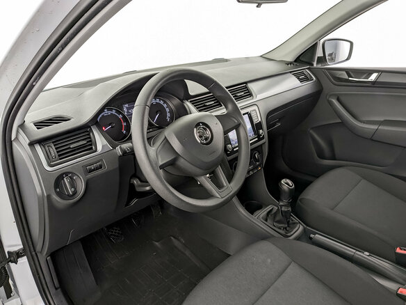 2018 Skoda Rapid I Рестайлинг, белый, 1100000 рублей - вид 15