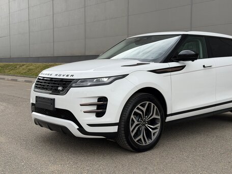2026 Land Rover Range Rover Evoque P250 MHEV Long II Рестайлинг, белый, 5600000 рублей, вид 4