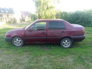 1993 Volkswagen Vento, пурпурный, 100000 рублей, вид 3