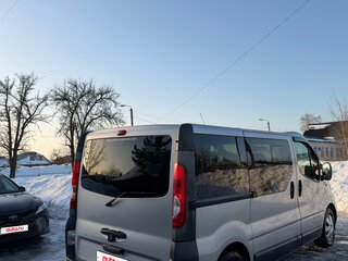 2008 Renault Trafic II Рестайлинг, серебристый, 1350000 рублей, вид 3
