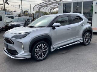 2023 Toyota Yaris Cross I, серебристый, 1560000 рублей, вид 4