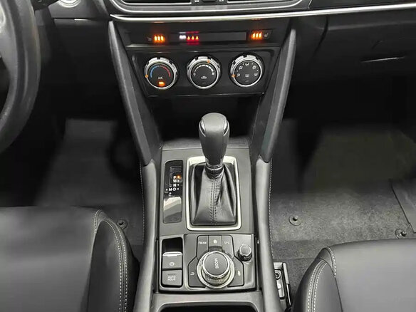 2023 Mazda CX-4 I Рестайлинг, белый, 1800000 рублей - вид 14