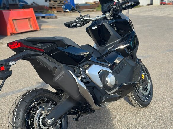 2026 Honda X-ADV, чёрный, 1650000 рублей - вид 11