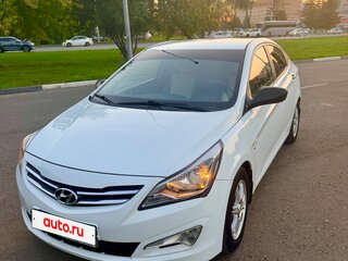 2015 Hyundai Solaris I Рестайлинг, белый, 1200000 рублей, вид 2