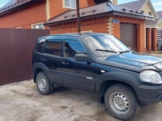 2013 Chevrolet Niva I Рестайлинг, чёрный, 450000 рублей, вид 2