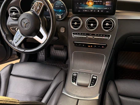 2021 Mercedes-Benz GLC 300 I (X253) Рестайлинг, серый, 3900000 рублей, вид 4