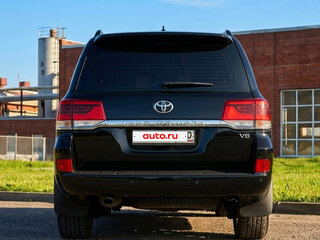 2017 Toyota Land Cruiser 200 Series Рестайлинг 2, чёрный, 5200000 рублей, вид 4