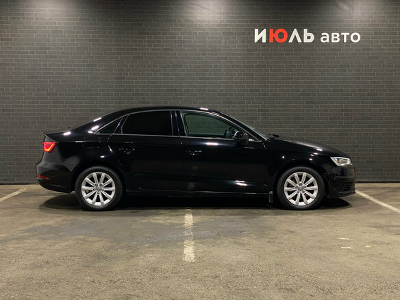 2013 Audi A3 III (8V), чёрный - вид 3