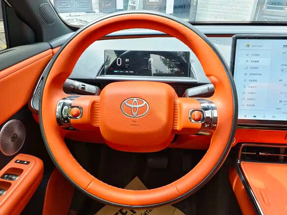 2026 Toyota bZ3X 58.3 kWh, белый - вид 12