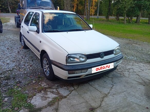 1995 Volkswagen Golf III, белый, 250000 рублей