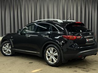 2014 Infiniti QX70, чёрный, 2449777 рублей, вид 4