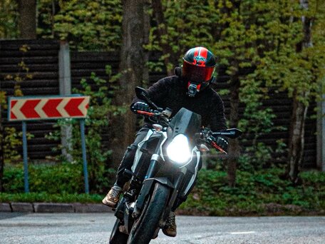 2008 KTM 990 Super Duke, белый, 340000 рублей, вид 2