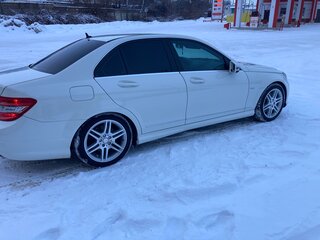 2009 Mercedes-Benz C-Класс 300 III (W204), белый, 1550000 рублей, вид 2
