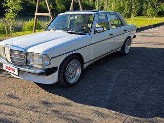 1984 Mercedes-Benz W123 200, белый, 1300000 рублей, вид 1