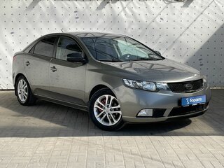2012 Kia Cerato 6-speed II, серебристый, 820000 рублей, вид 3