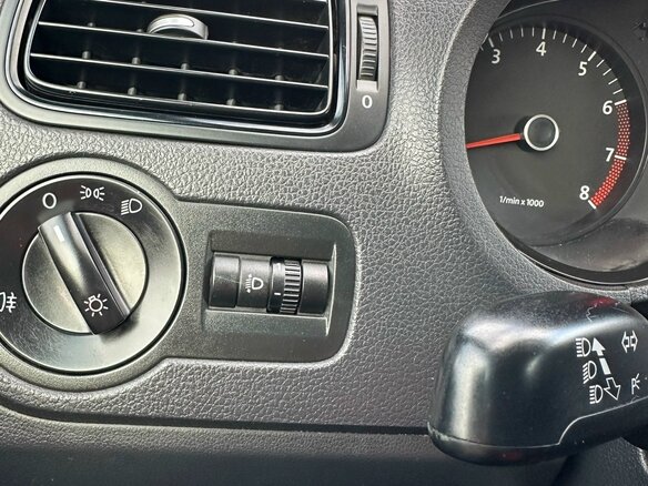 2013 Volkswagen Polo V, серый, 890000 рублей - вид 26