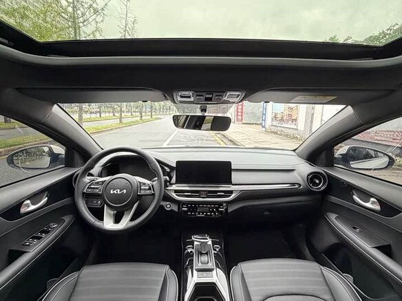 2022 Kia K3 II (China Market) Рестайлинг, белый, 1385005 рублей - вид 5