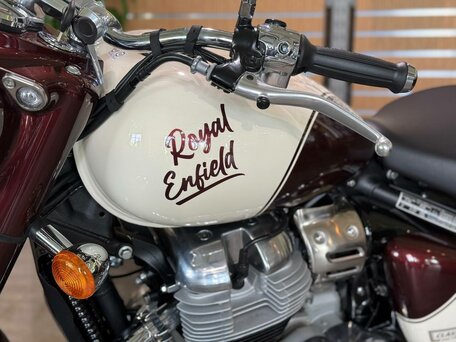 2026 Royal Enfield Classic 650, пурпурный, 703000 рублей, вид 3