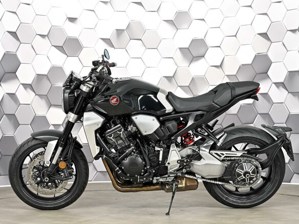 2018 Honda CB 1000R, чёрный, 975000 рублей - вид 3