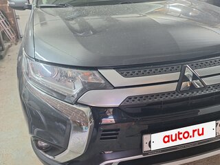 2020 Mitsubishi Outlander III Рестайлинг 3, серый, 2380000 рублей, вид 1