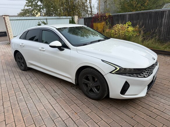 2020 Kia K5 III, белый - вид 2
