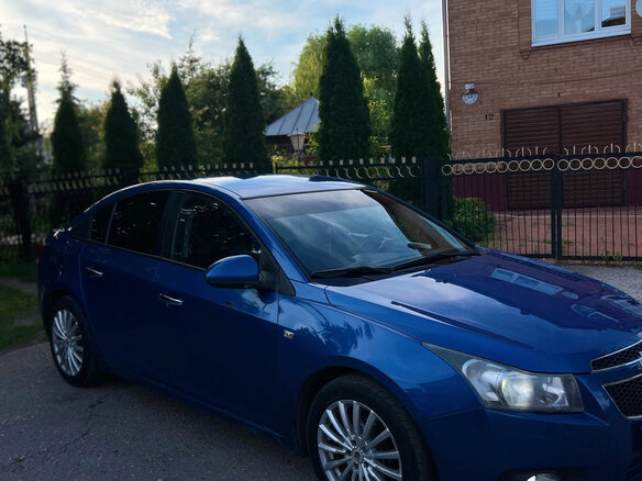 2011 Chevrolet Cruze I, синий, 560000 рублей - вид 1