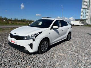 2021 Kia Rio IV Рестайлинг, белый, 970000 рублей, вид 1