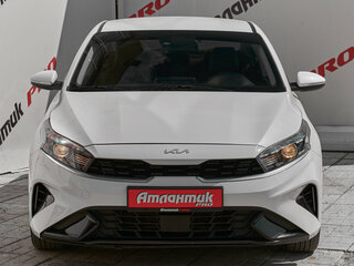 2021 Kia K3 II Рестайлинг, белый, 1840000 рублей, вид 2