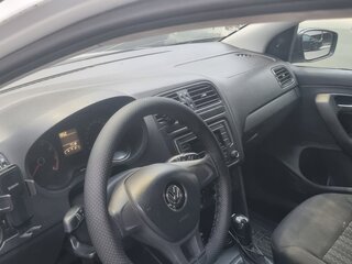 2018 Volkswagen Polo V Рестайлинг, белый, 650000 рублей, вид 5