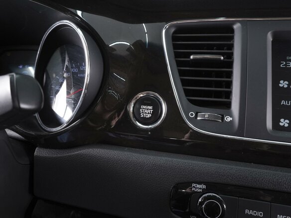 2019 Kia Carnival III, белый - вид 22