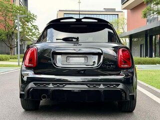2022 Mini Clubman Cooper II Рестайлинг, чёрный, 1900000 рублей, вид 5