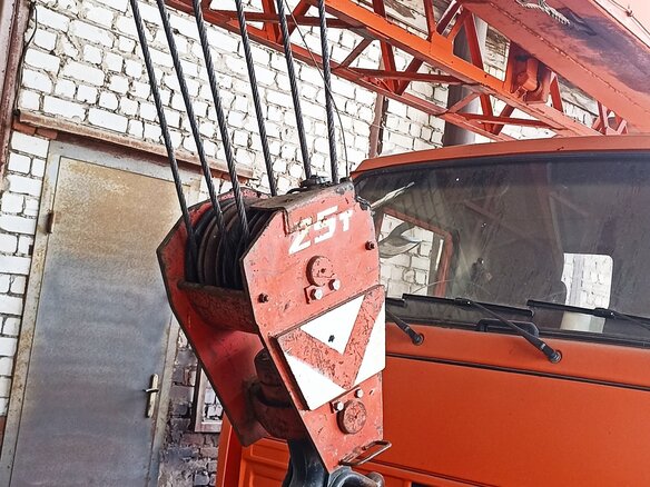 2012 КамАЗ 65115, оранжевый, 4800000 рублей - вид 8