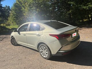 2020 Hyundai Solaris II Рестайлинг, бежевый, 999999 рублей, вид 4